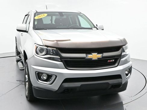 Used 2018 Chevrolet Colorado Z71 AWD/4WD image 2