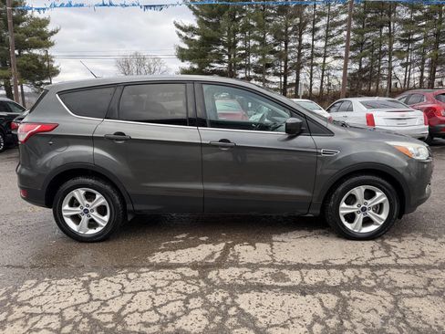 Used 2015 Ford Escape SE image 4
