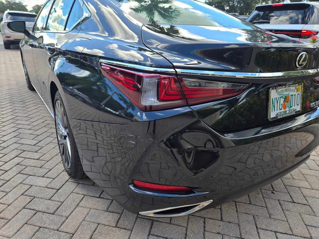 Certified 2025 Lexus ES 350 Ultra Luxury w/ Accessory Package (Z2) FWD image 26