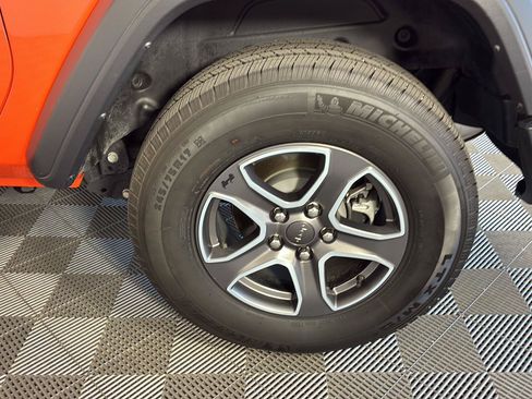 Used 2023 Jeep Wrangler Sport AWD/4WD image 15