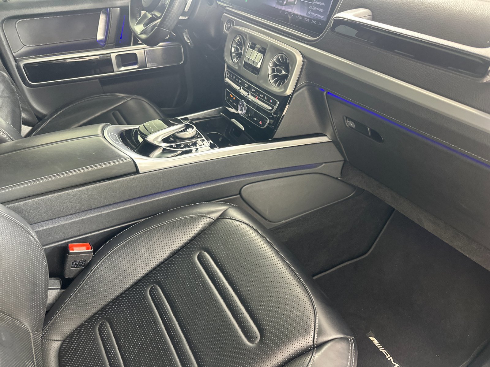 Used 2022 Mercedes-Benz G 550 w/ Exclusive Interior Package image 16