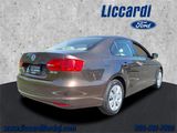 Used 2011 Volkswagen Jetta SE image 2