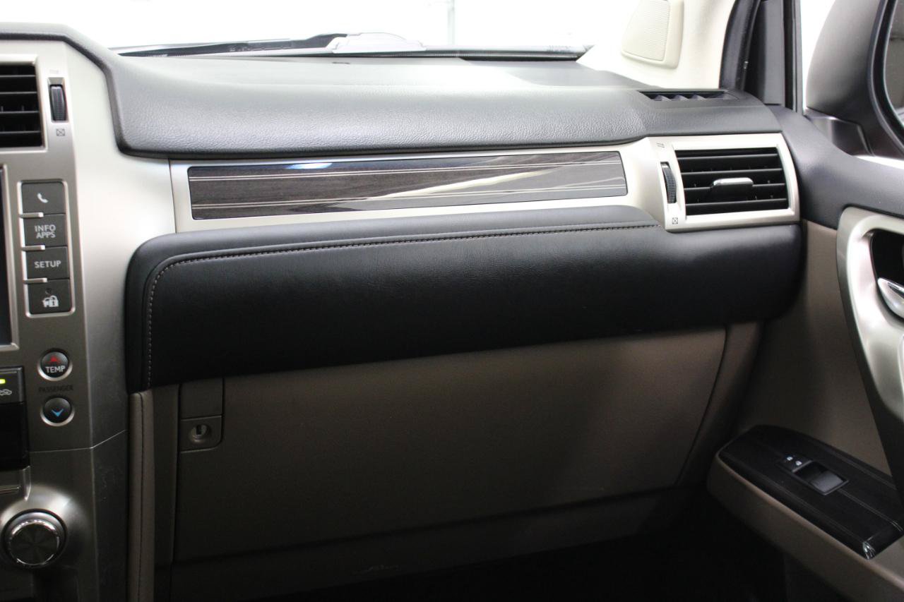 Used 2020 Lexus GX 460 Premium w/ Premium Package AWD/4WD image 54
