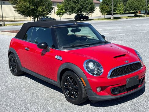 Used 2014 MINI Cooper S FWD image 9
