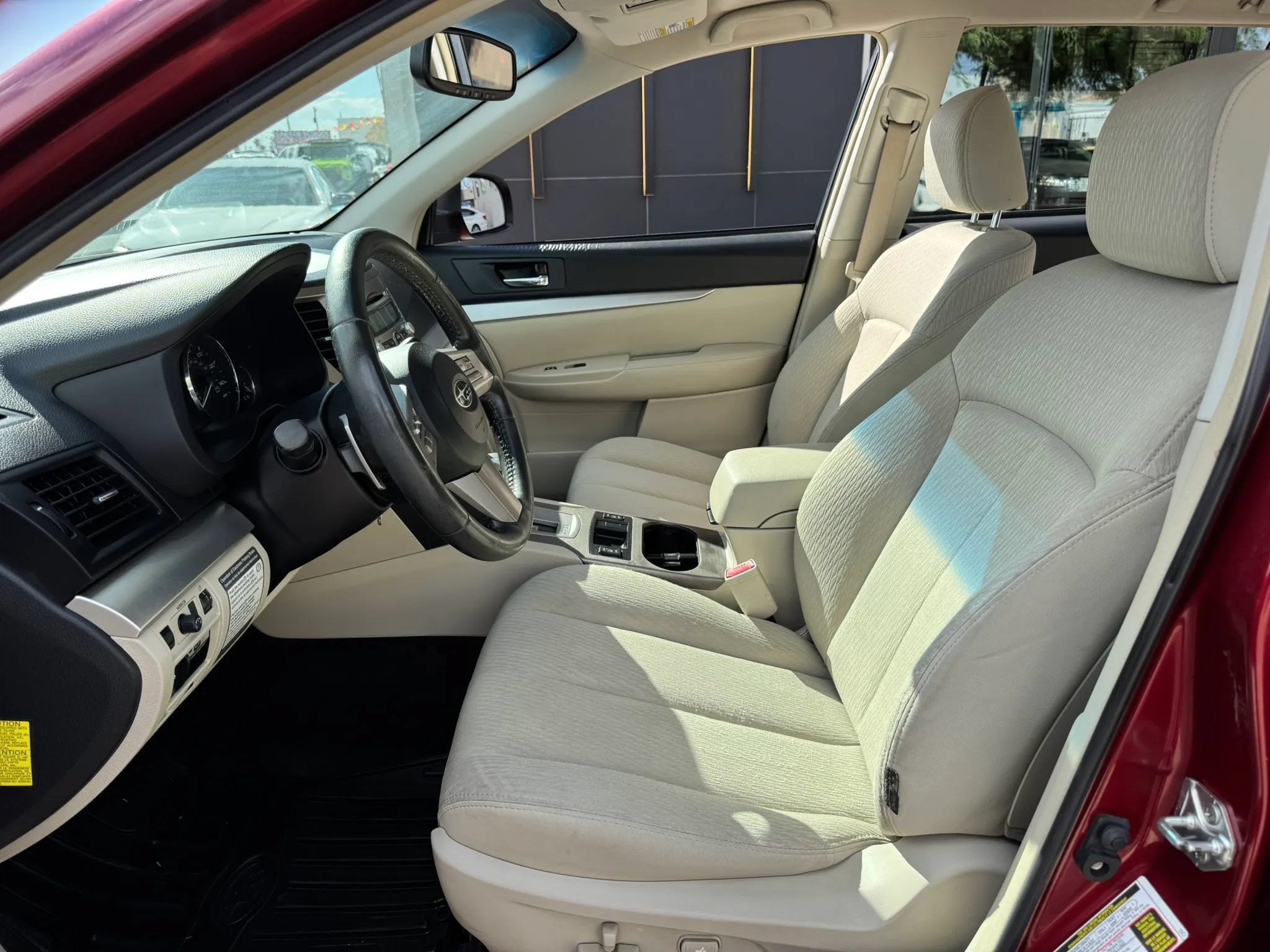 Used 2011 Subaru Outback 2.5i Premium w/ All-Weather Pkg AWD/4WD image 10