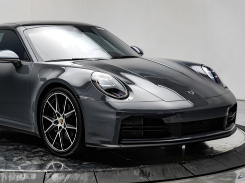 Used 2025 Porsche 911 Carrera T RWD image 25