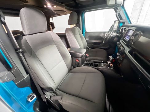 Used 2020 Jeep Wrangler Sport image 31