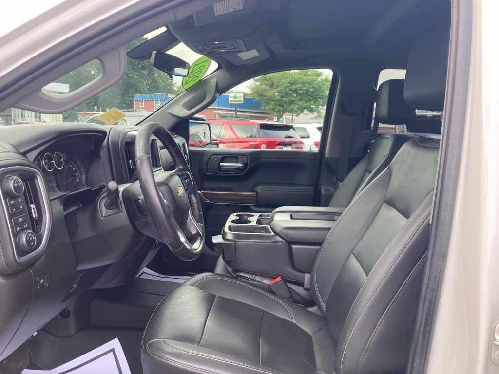 Used 2021 Chevrolet Silverado 1500 LT AWD/4WD image 3