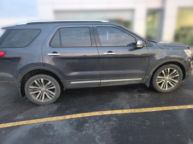 Used 2017 Ford Explorer Platinum AWD/4WD image 36