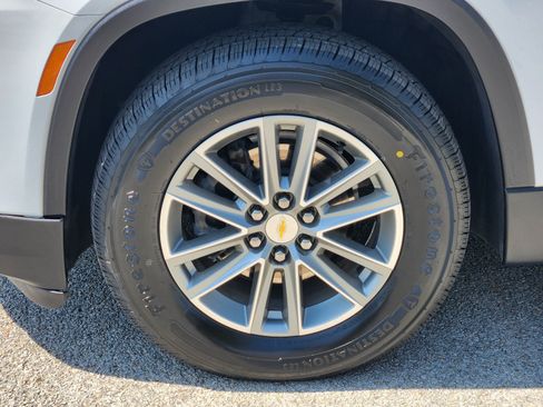 Used 2023 Chevrolet Traverse LT FWD image 30