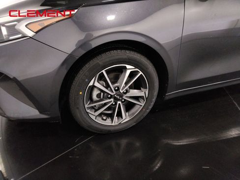 Used 2022 Kia Forte LXS w/ LXS Technology Package image 42