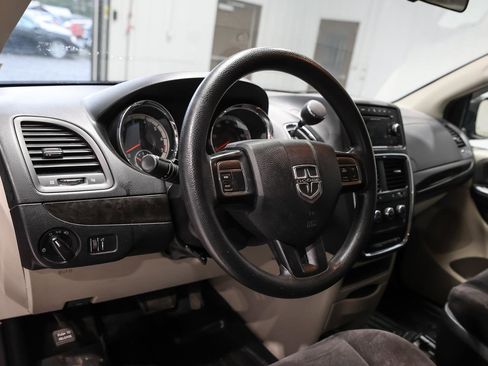 Used 2013 Dodge Grand Caravan American Value Package image 9