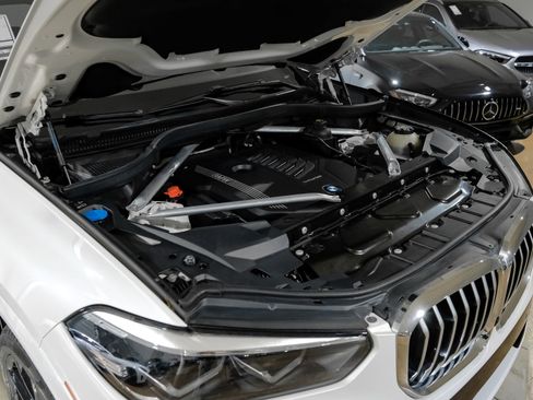 Used 2019 BMW X5 xDrive40i w/ M Sport Package AWD/4WD image 55