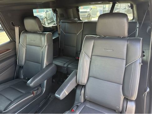 Certified 2022 Cadillac Escalade Premium Luxury image 18