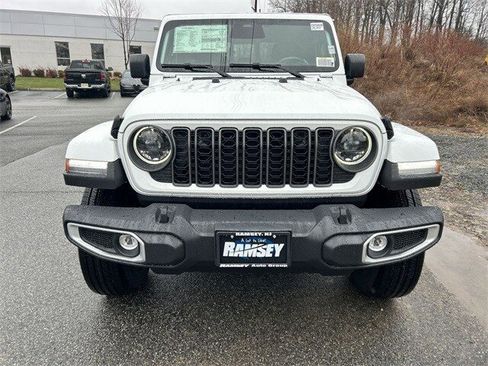 New 2026 Jeep Gladiator Sport image 3