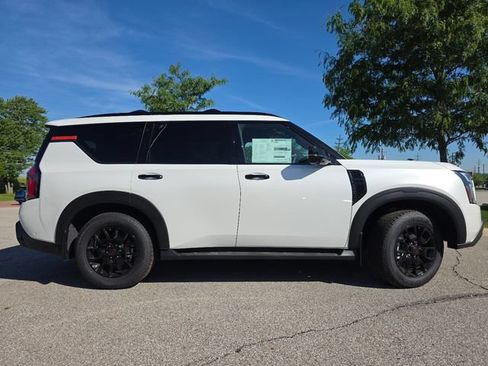 New 2026 Nissan Armada PRO-4X AWD/4WD image 17