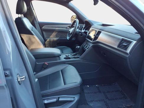 Used 2021 Volkswagen Atlas Cross Sport SE image 15