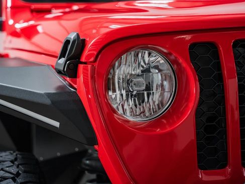 Used 2024 Jeep Wrangler Sport image 12