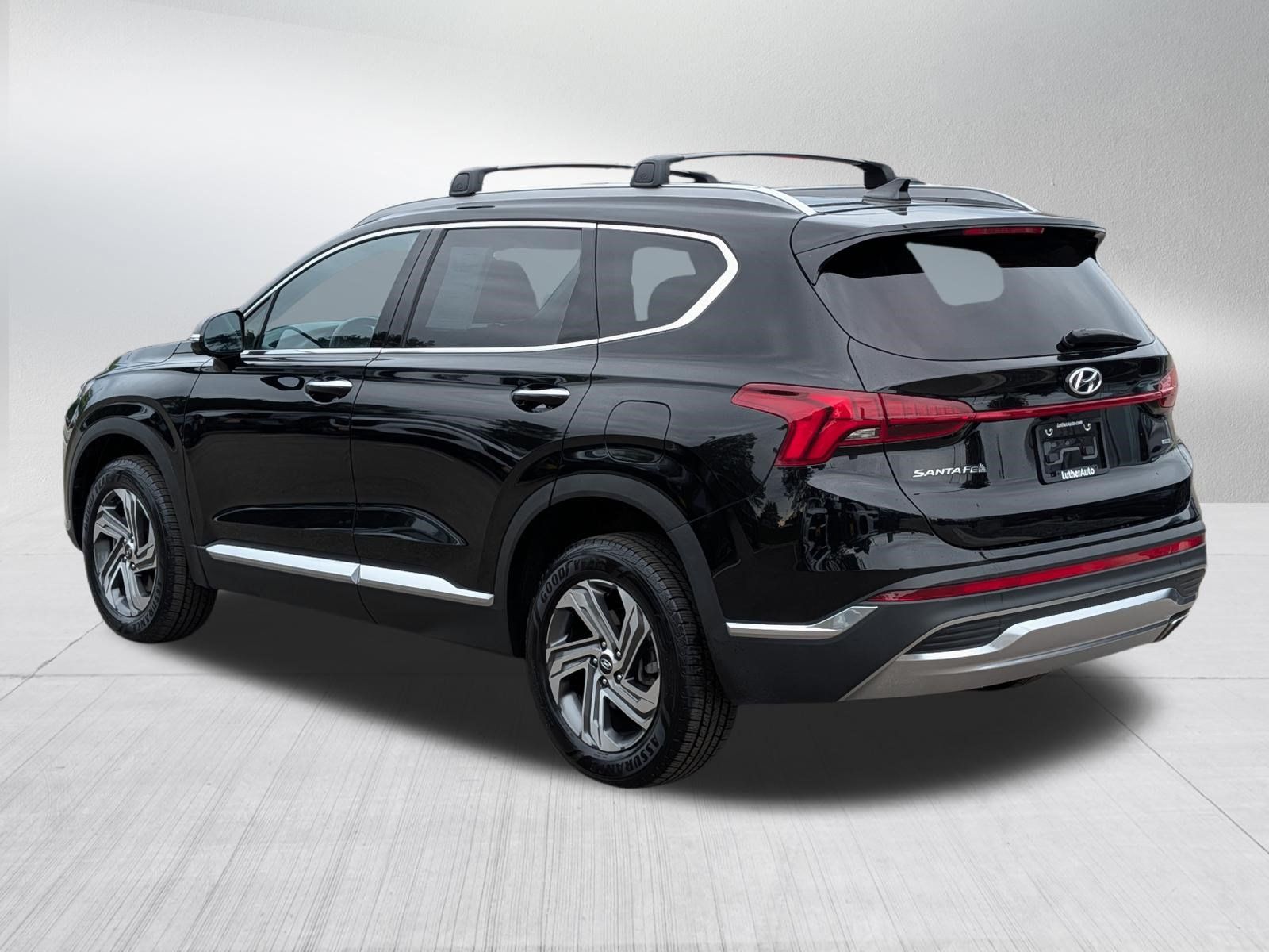 Certified 2023 Hyundai Santa Fe SEL w/ Premium Package AWD/4WD image 5