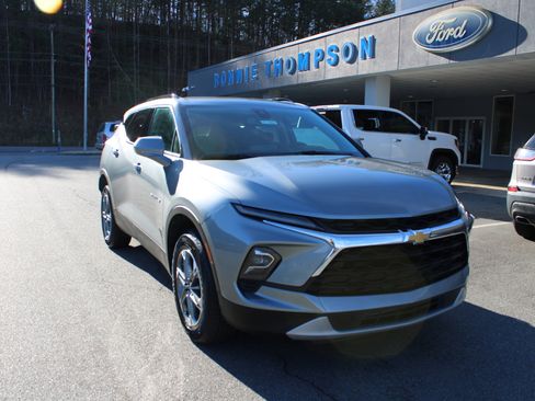 Used 2024 Chevrolet Blazer LT w/ Convenience Package image 1