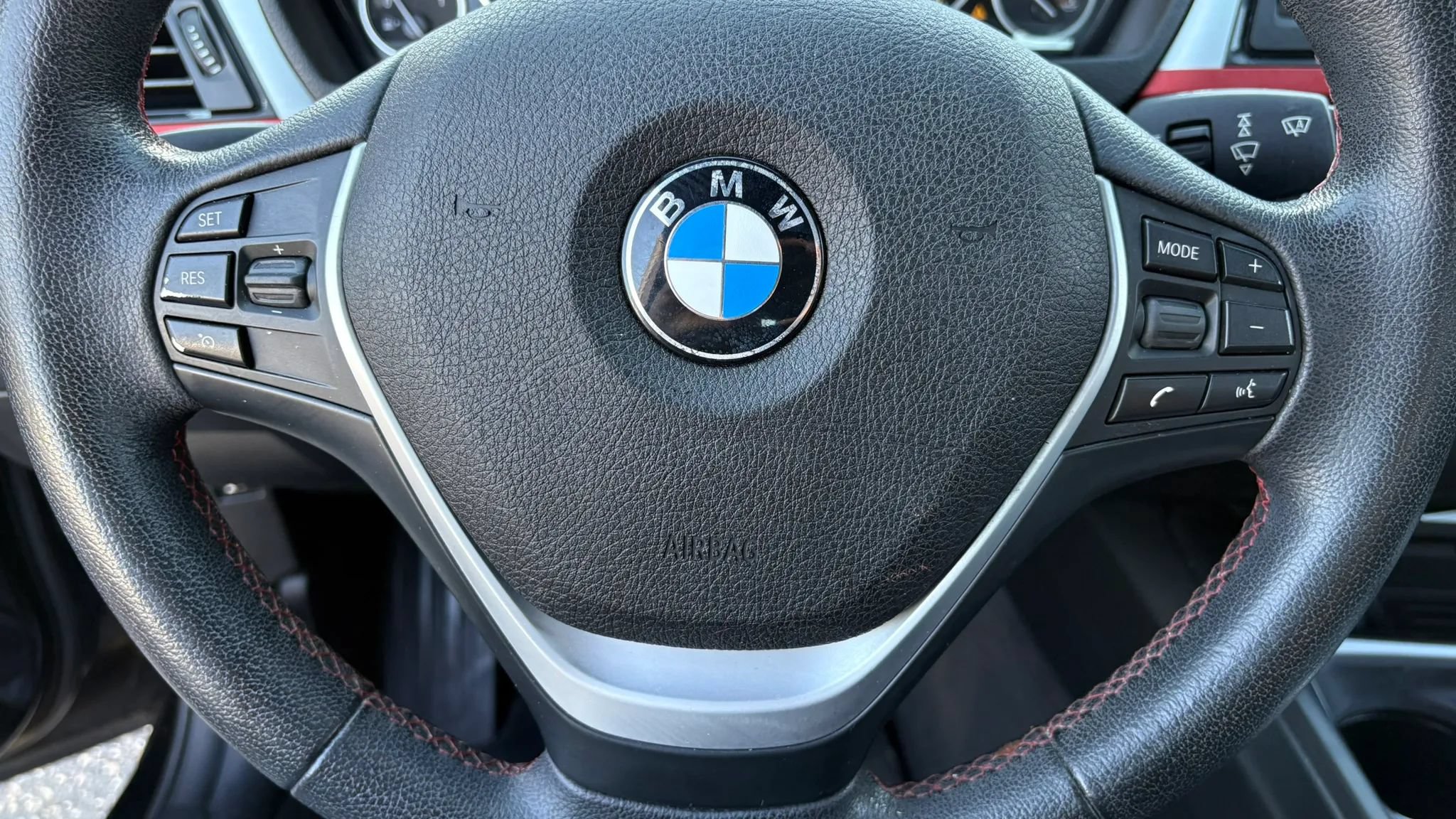 Used 2013 BMW 335i xDrive Sedan AWD/4WD image 18