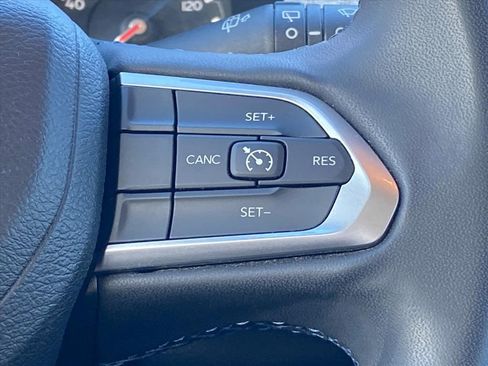 Used 2022 Jeep Compass Latitude w/ Sun and Sound Group image 11