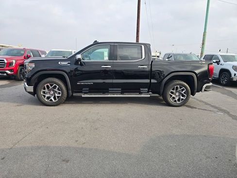 New 2026 GMC Sierra 1500 SLT image 8
