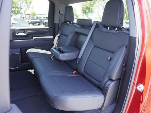 New 2025 GMC Sierra 2500 SLT w/ SLT Convenience Package AWD/4WD image 10