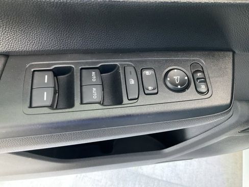 Used 2024 Honda CR-V EX image 6