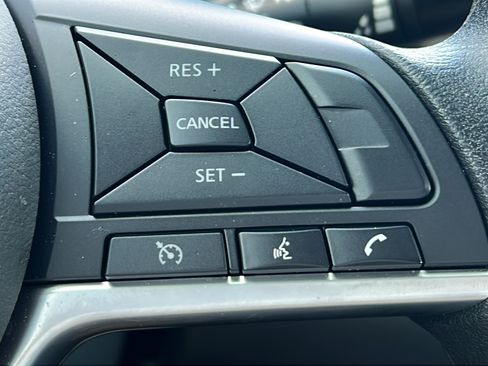 Used 2025 Nissan Altima 2.5 SV FWD image 19