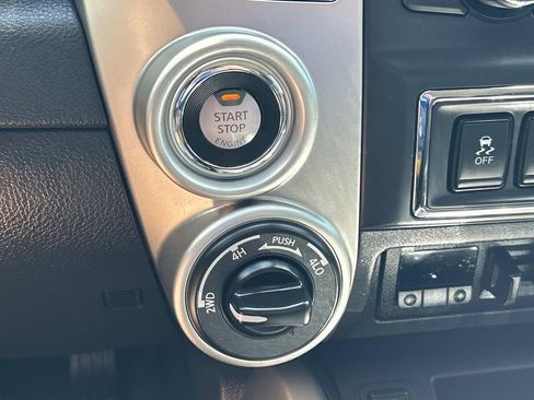Used 2021 Nissan Titan SV w/ SV Convenience Package AWD/4WD image 34