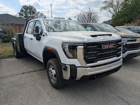 New 2026 GMC Sierra 3500 Pro w/ Convenience Package image 3