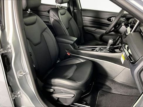 New 2026 Jeep Compass Latitude AWD/4WD image 11