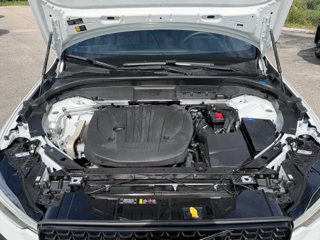 Used 2024 Volvo XC60 B5 Plus AWD/4WD image 21
