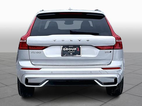 Certified 2023 Volvo XC60 B5 Plus w/ Climate Package image 5