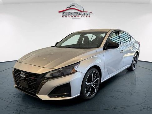 Used 2023 Nissan Altima 2.5 SR image 6