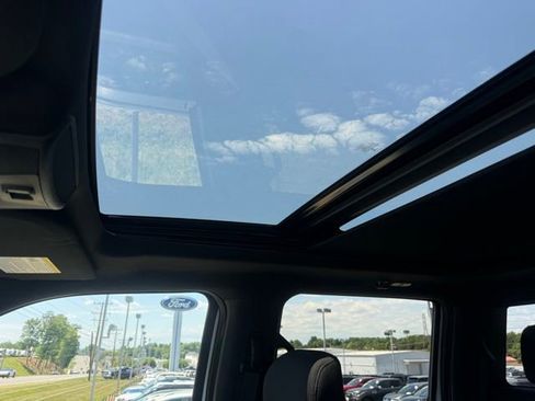 Used 2019 Ford F150 XLT w/ Equipment Group 302A Luxury AWD/4WD image 28