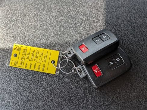 Used 2021 Toyota 4Runner Limited AWD/4WD image 12