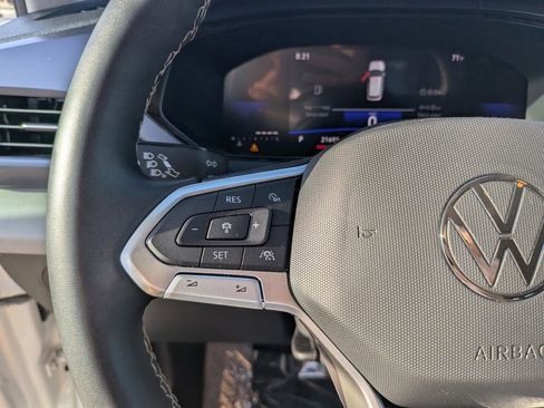 Certified 2023 Volkswagen Taos SE w/ Black Wheel Package FWD image 26