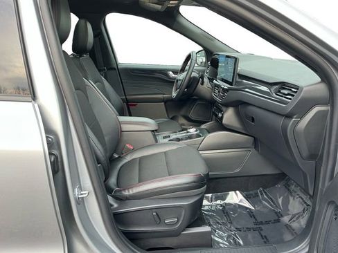 Used 2024 Ford Escape ST-Line Select w/ Tech Pack #2 image 17