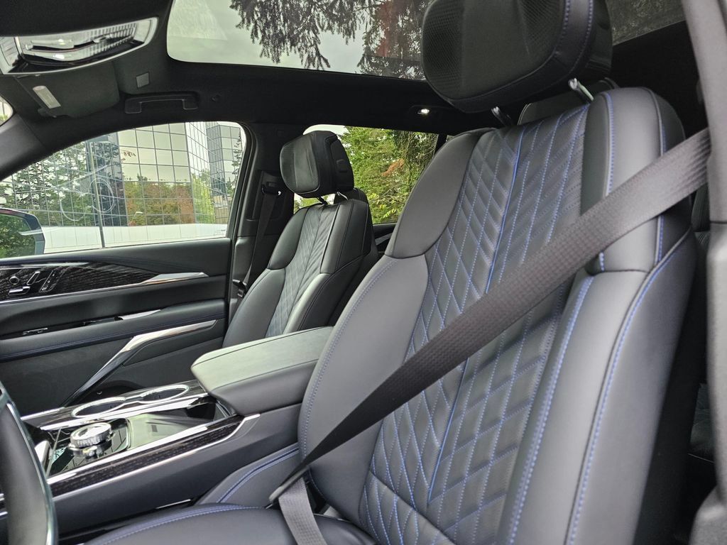 New 2026 Cadillac Escalade IQ Luxury 1 w/ LPO, Floor Liner Package AWD/4WD image 23