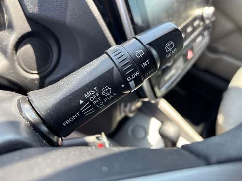 Used 2020 Mitsubishi Outlander Sport ES FWD image 14