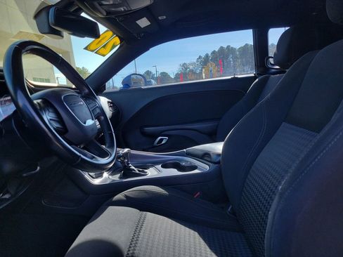 Used 2020 Dodge Challenger SXT image 12