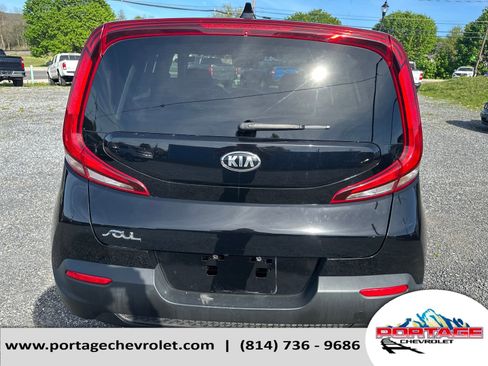 Used 2021 Kia Soul LX FWD image 4