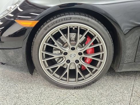 Used 2018 Porsche 911 Carrera S RWD image 16