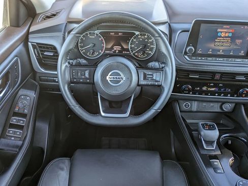 Used 2021 Nissan Rogue SL image 17