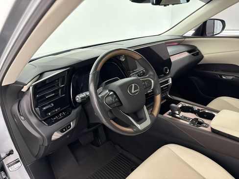 Certified 2023 Lexus RX 350 w/ Accessory Package (2T) AWD/4WD image 4