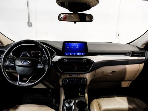 Used 2020 Ford Escape SEL image 15