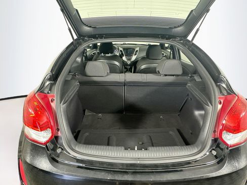 Used 2017 Hyundai Veloster Value Edition FWD image 27