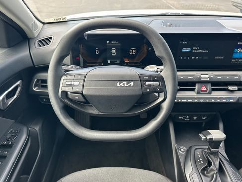 Used 2025 Kia K4 FWD image 14